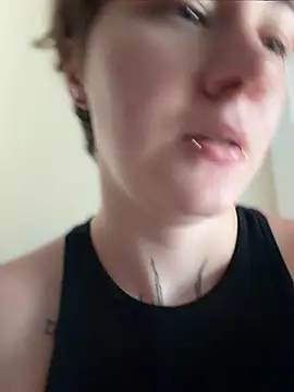 IceMur Adlı Modelin Canlı XXX Sohbeti