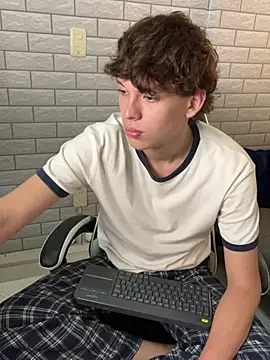 Nicola_hardn Live XXX chat