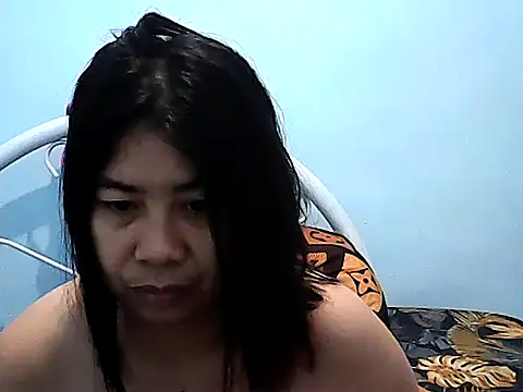 Totally_Naked69's Live XXX Chat