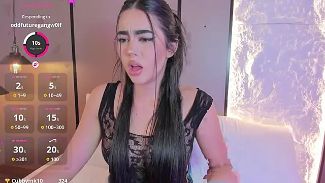 elara_bloom_'s Live XXX Chat