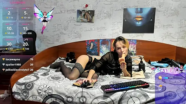 KagamiTayga's Live XXX Chat