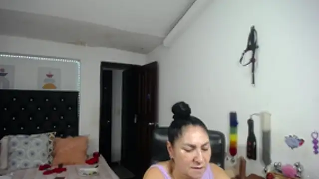 mature_bigboobs10's Live XXX Chat