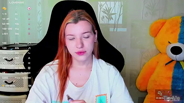 MeganNewCat's Live XXX Chat