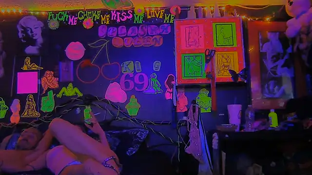 Splash_Queen420 élő XXX-chatje