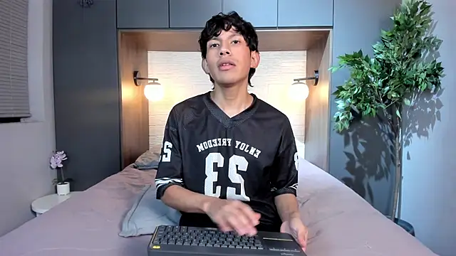 Pierre_Leroy_'s Webcam Show