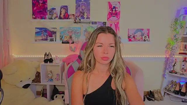 Real_Tini – Naživo XXX chat