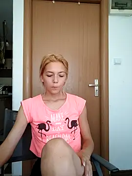 XXX chat uživo modela yasmi25