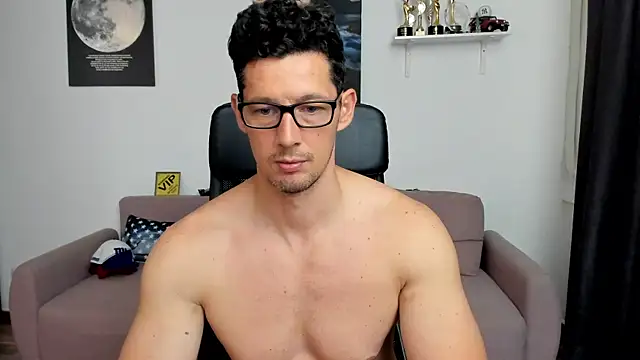 BrutusK08 Chat XXX in diretta