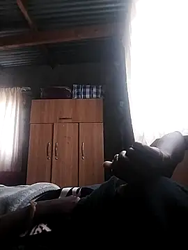 Heavy_M লাইভ XXX চ্যাট