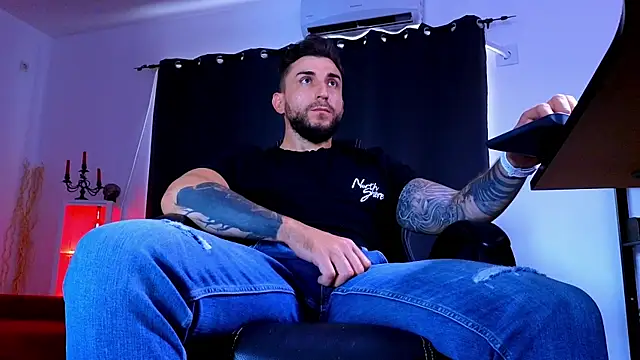Chat XXX ao vivo de MightyAaron66