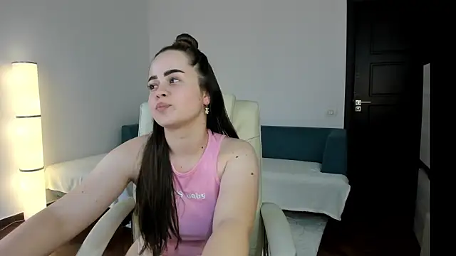 Chat +18 de Sashavanee ao vivo