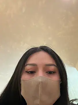 Linh_2004's Live XXX Chat
