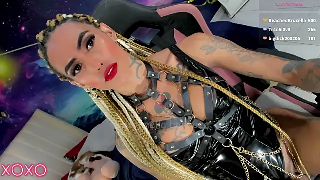 Chat XXX en directo de Nella_Dolls