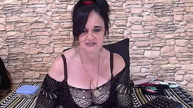 Chat XXX en directo de LuciousGrace