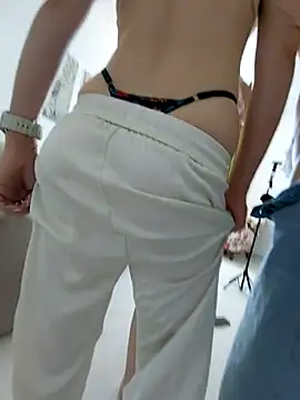 Chat XXX ao vivo de caressyourself
