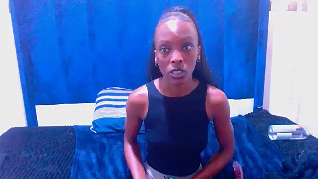 Chat +18 de Mitchydoll ao vivo