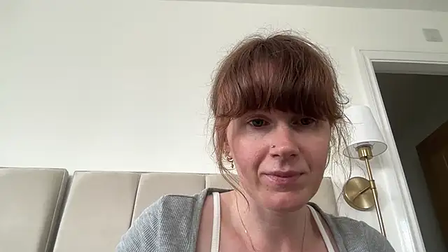 redheadrosie69 élő XXX-chatje