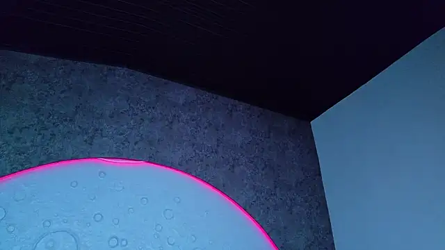 ReinaChloe's Live XXX Chat