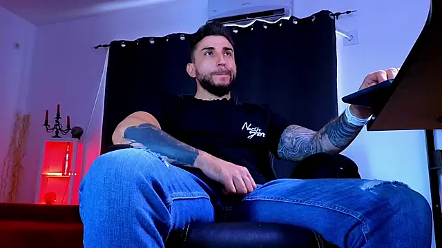 Chat +18 de MightyAaron66 ao vivo