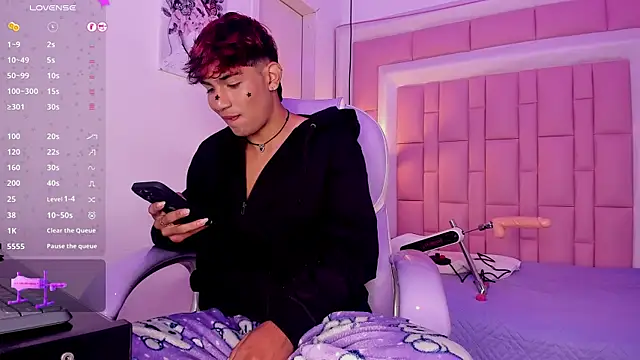 Chat XXX en directo de cherub_