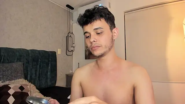 Czat XXX na żywo – Alhan_Twink