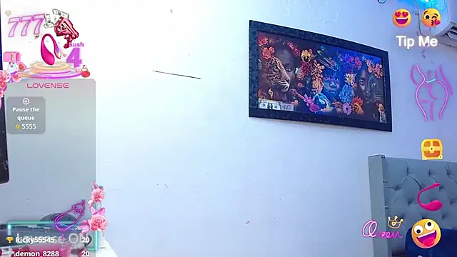 womanbitch77 Adlı Modelin Canlı XXX Sohbeti