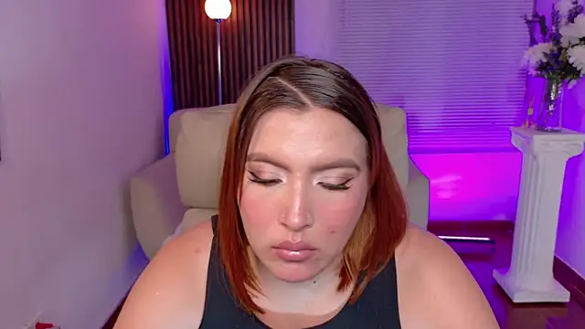 karla_hill_28's Live XXX Chat
