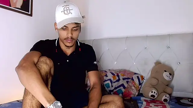 Angel_foxc13 élő XXX-chatje