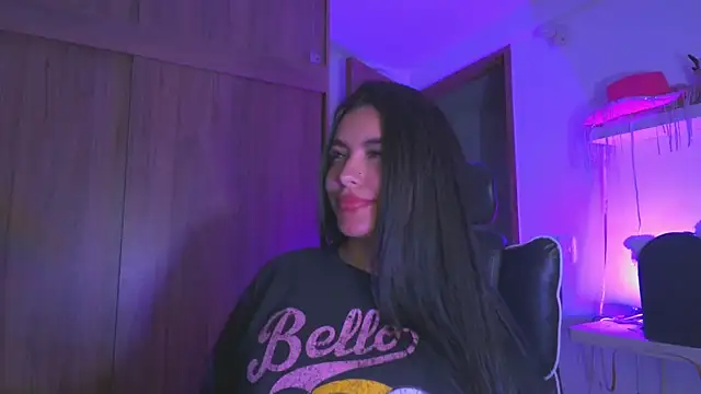 Chat XXX en directo de Layla_Nicols