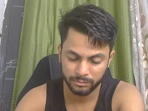Chat +18 de Stubborndesiboy ao vivo