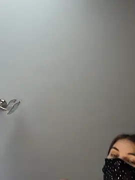 LaraVoosh's Live XXX Chat
