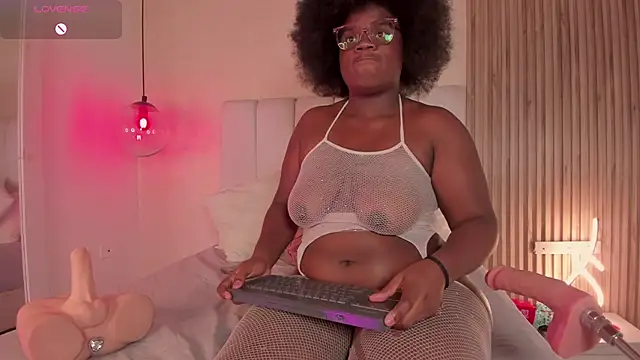 XXX chat uživo modela Yourliaaa