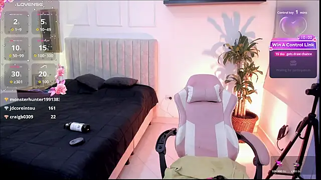 chloe_prgn Live XXX chat