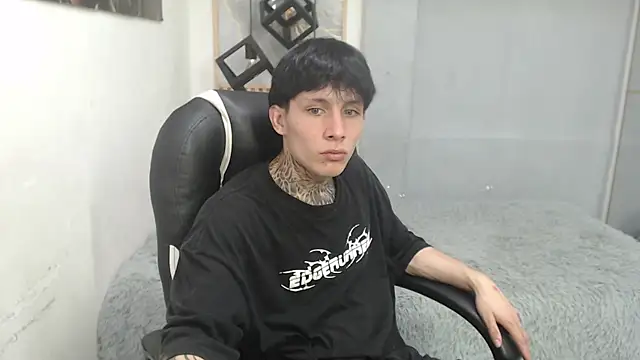 Cry_thereal's Live XXX Chat