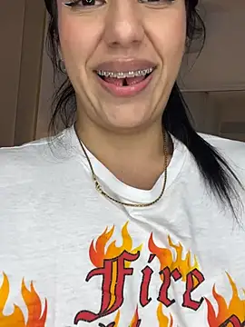 XXX chat uživo modela IvyDove