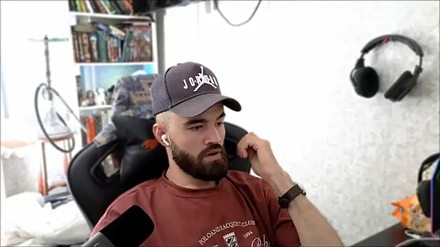Chat +18 de _Serious_Man ao vivo