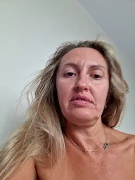 Chat XXX en directo de Miss____Mia_