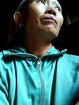 Nguyen_Emaa 现场XXX聊天