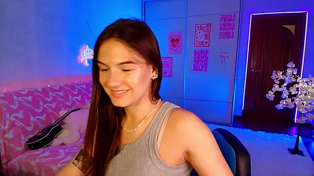luna_lust_212 Adlı Modelin Canlı XXX Sohbeti