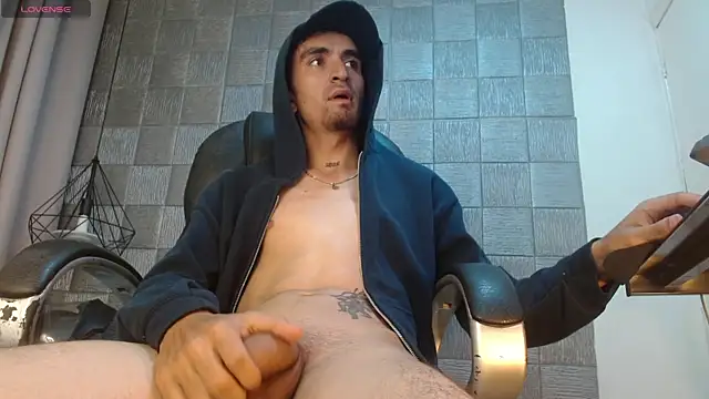 MykeCastle Live XXX Chat