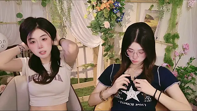 GuLuGroupのライブXXXチャット
