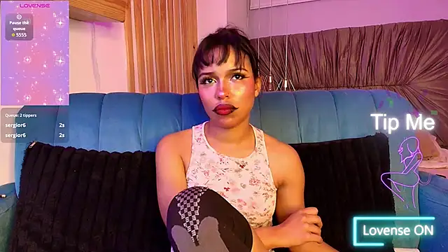 Dakashyten Adlı Modelin Canlı XXX Sohbeti