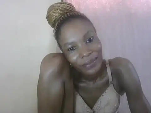 Sweetpetite254 Chat XXX in diretta