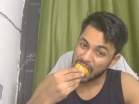 دردشة Stubborndesiboy الجنسية المباشرة