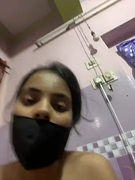 Sandhya_77 XXX чат на живо