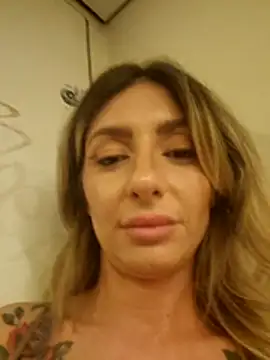 SofiaLace's Live XXX Chat