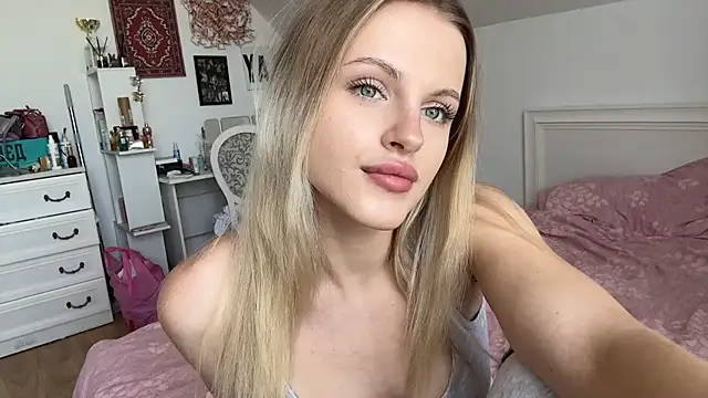 UnwedGrist Live XXX Chat