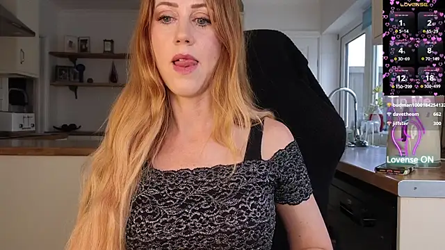 stripmequick's Live XXX Chat