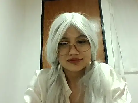 LiaBellini Live XXX Chat