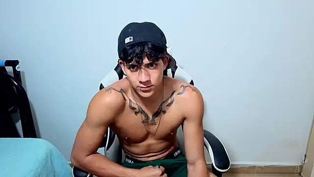 Noah__Dick: онлайн-секс-чат